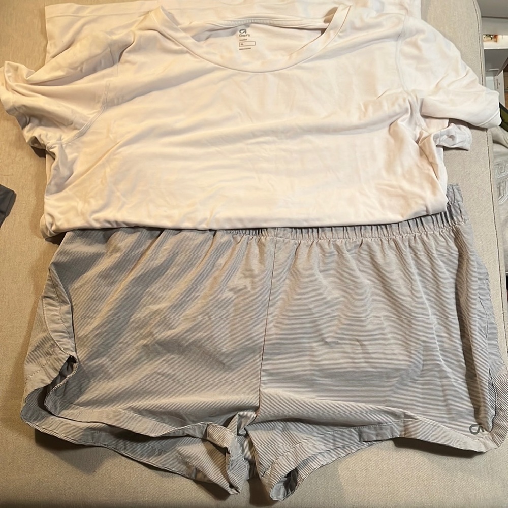 Gap workout clothes
